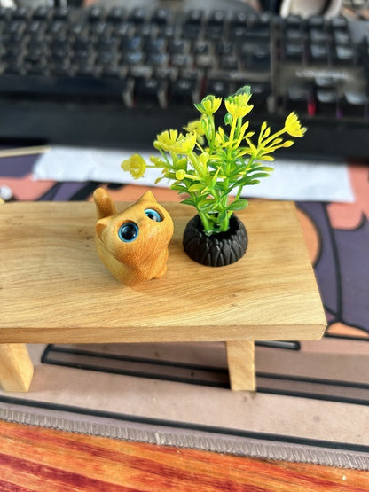 Curious Cat Carving, Guaiac wood/ Rosewood 😻