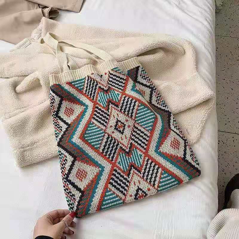 Single Shoulder Artistic Knitted Bag